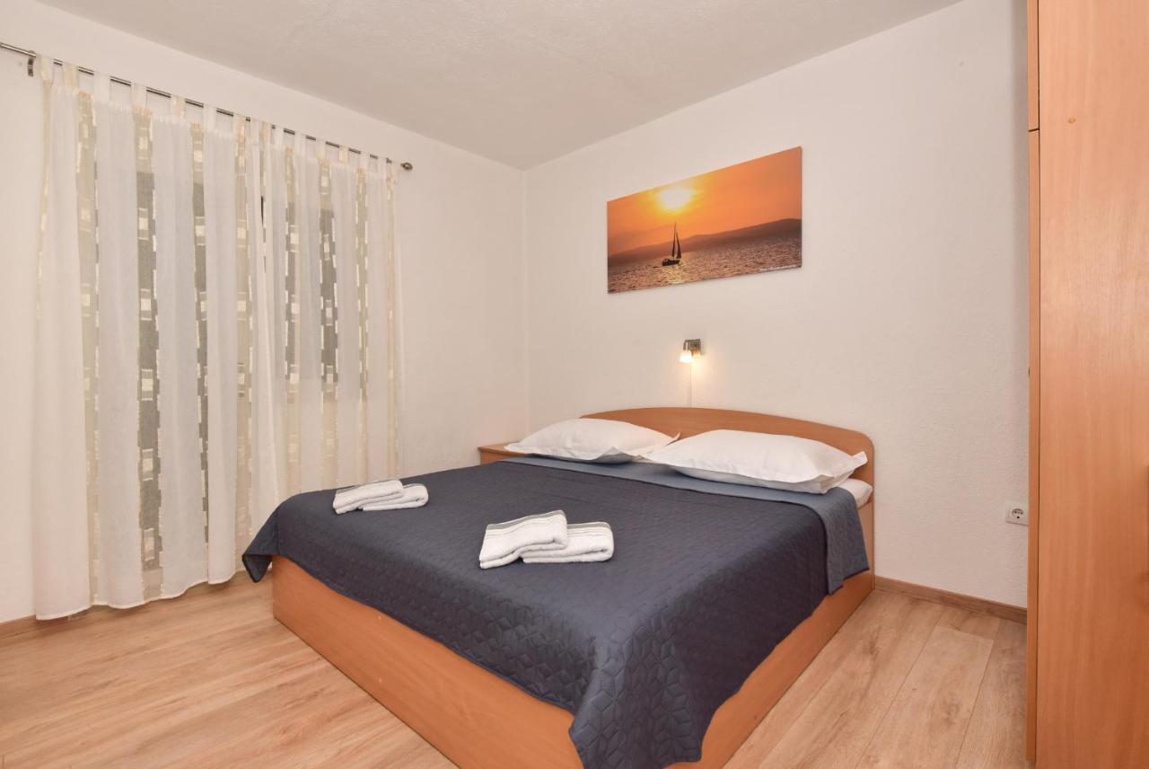 מאקרסקה Apartments Vjeko מראה חיצוני תמונה