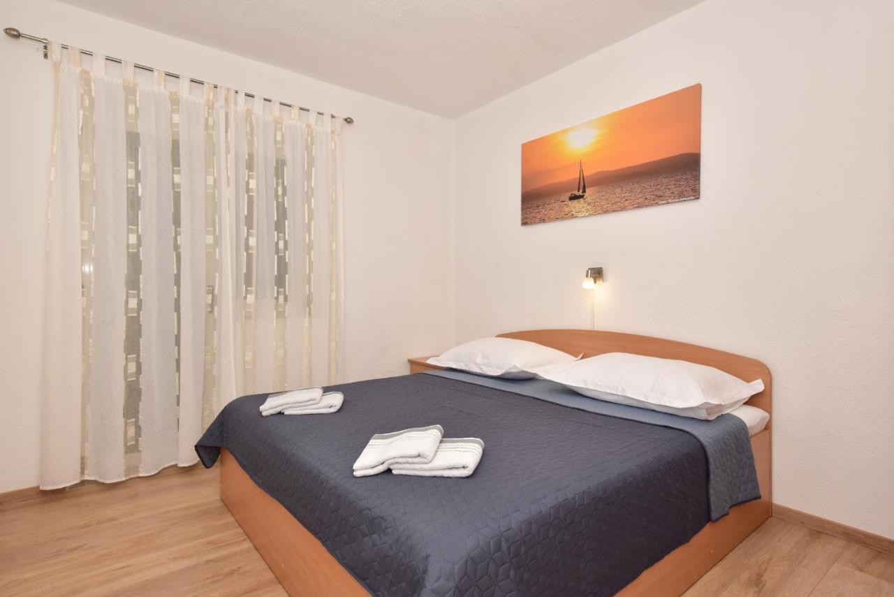 מאקרסקה Apartments Vjeko מראה חיצוני תמונה