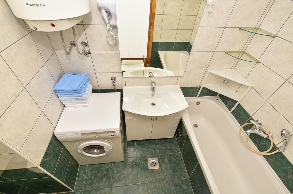 מאקרסקה Apartments Vjeko מראה חיצוני תמונה