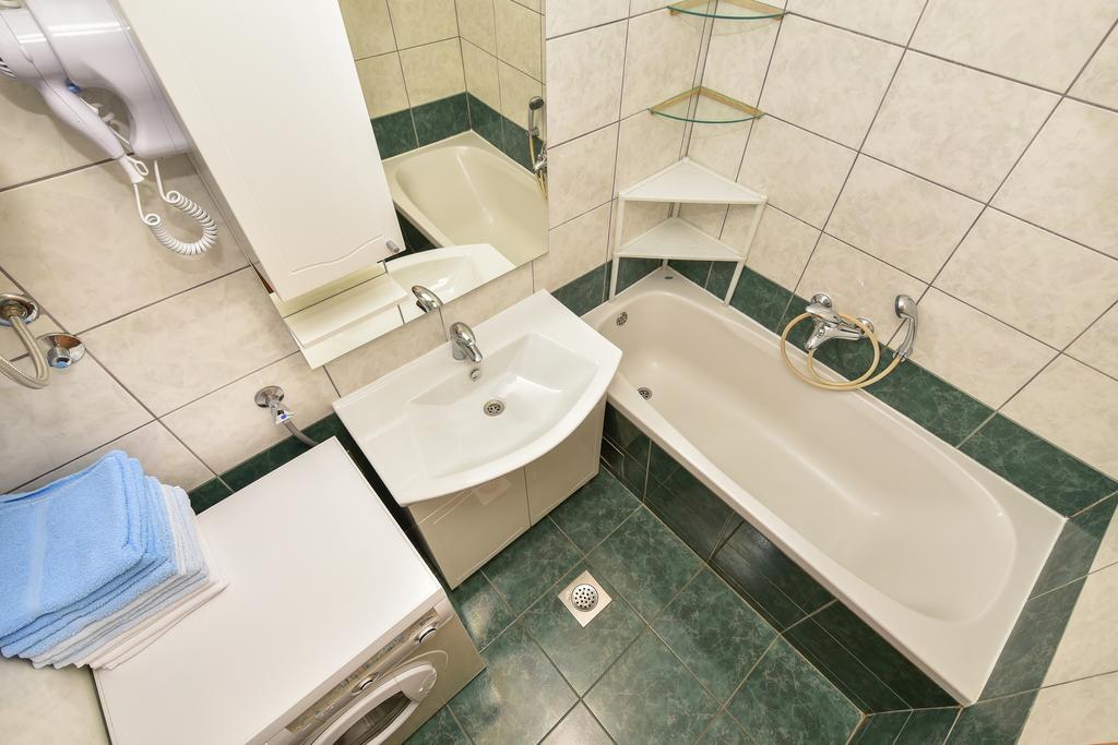 מאקרסקה Apartments Vjeko מראה חיצוני תמונה