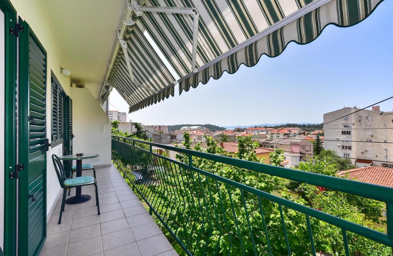 מאקרסקה Apartments Vjeko מראה חיצוני תמונה